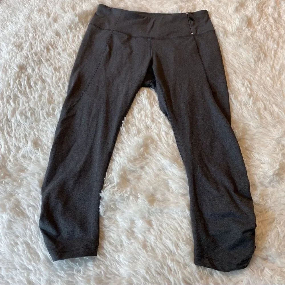 Calia Gray Capris Leggings 